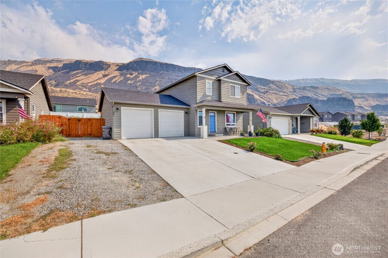 393 Hammond Lane