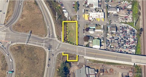 Photo of 4000 Smith Avenue, Everett, WA 98201 (MLS # 2443020)