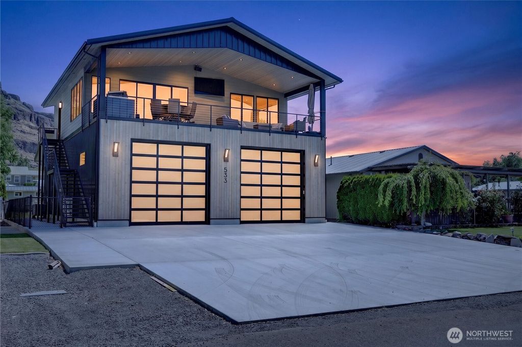 Photo of 533 River Drive SW, Quincy, WA 98848 (MLS # 2538987)
