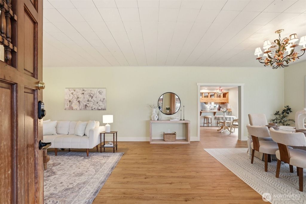 Photo of 905 Avenue A, Snohomish, WA 98290 (MLS # 2480279)