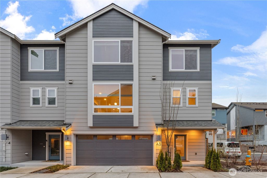 Photo of 13628 Manor Way #A5, Lynnwood, WA 98087 (MLS # 2485213)