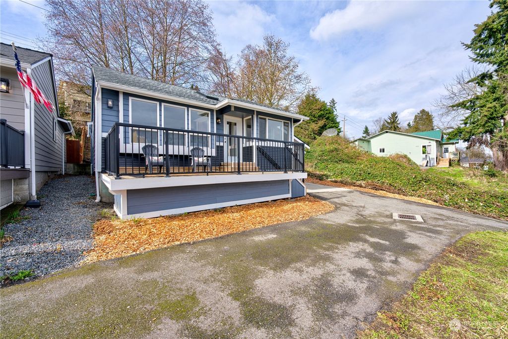 Photo of 5202 S 3rd Avenue, Everett, WA 98203 (MLS # 2053443)