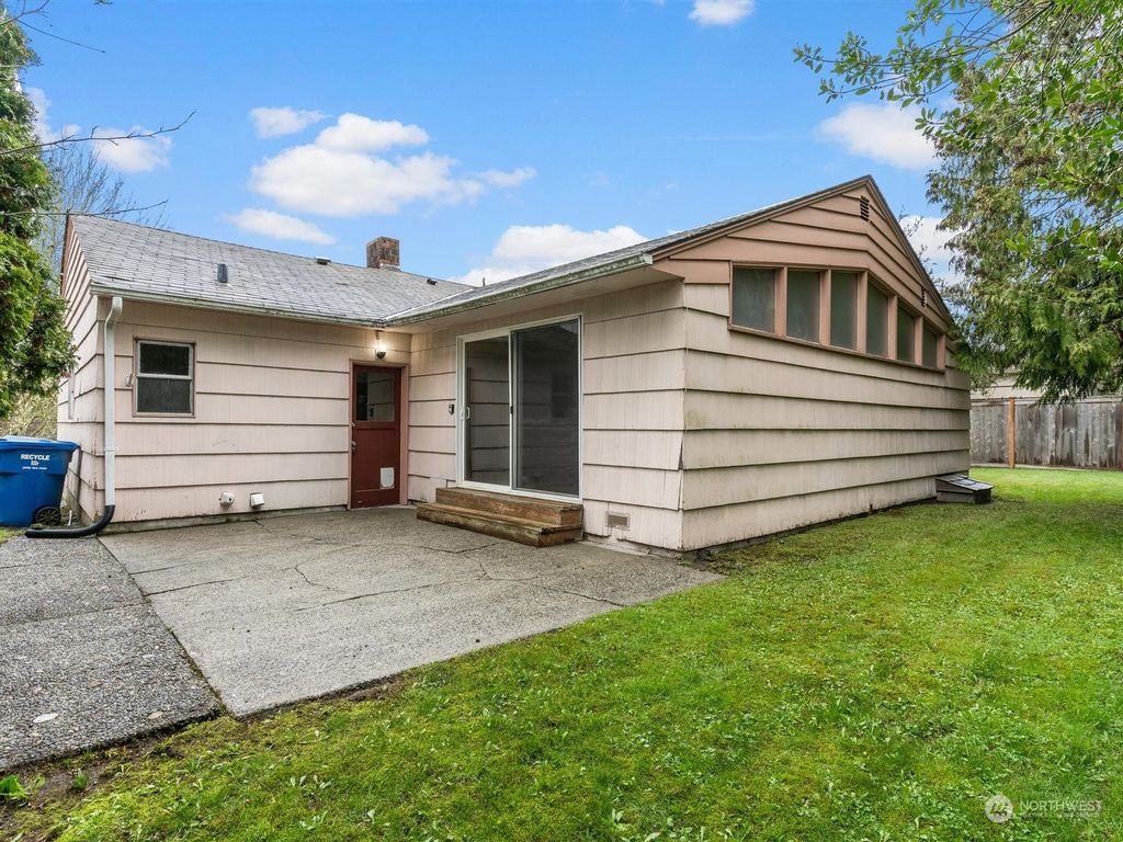 Photo of 10716 4th Avenue NW, Seattle, WA 98177 (MLS # 2033018)