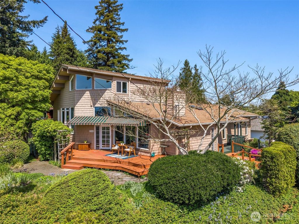 Photo of 21646 3rd Avenue S, Normandy Park, WA 98198 (MLS # 2353424)
