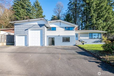 Photo of 128 Alpha Drive, Longview, WA 98632 (MLS # 2471290)