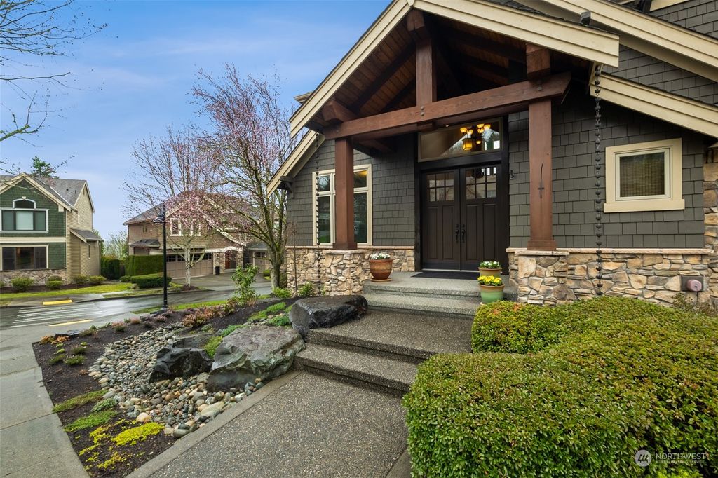 Photo of 624 Saddleback Loop Way NW, Issaquah, WA 98027 (MLS # 2205684)