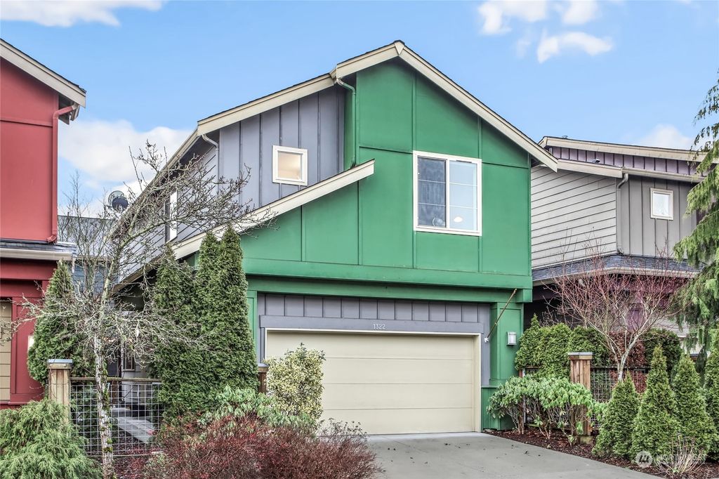 Photo of 1322 158th Place SW #70, Lynnwood, WA 98087 (MLS # 2190930)