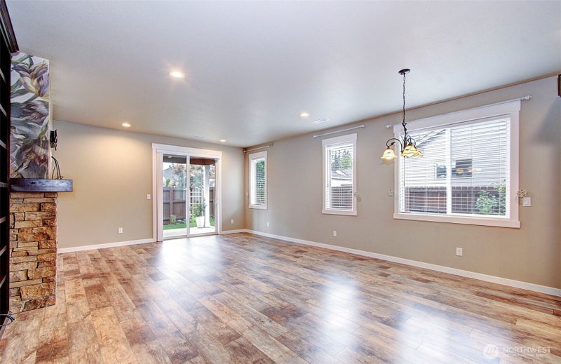 1919 SE 25th Way
