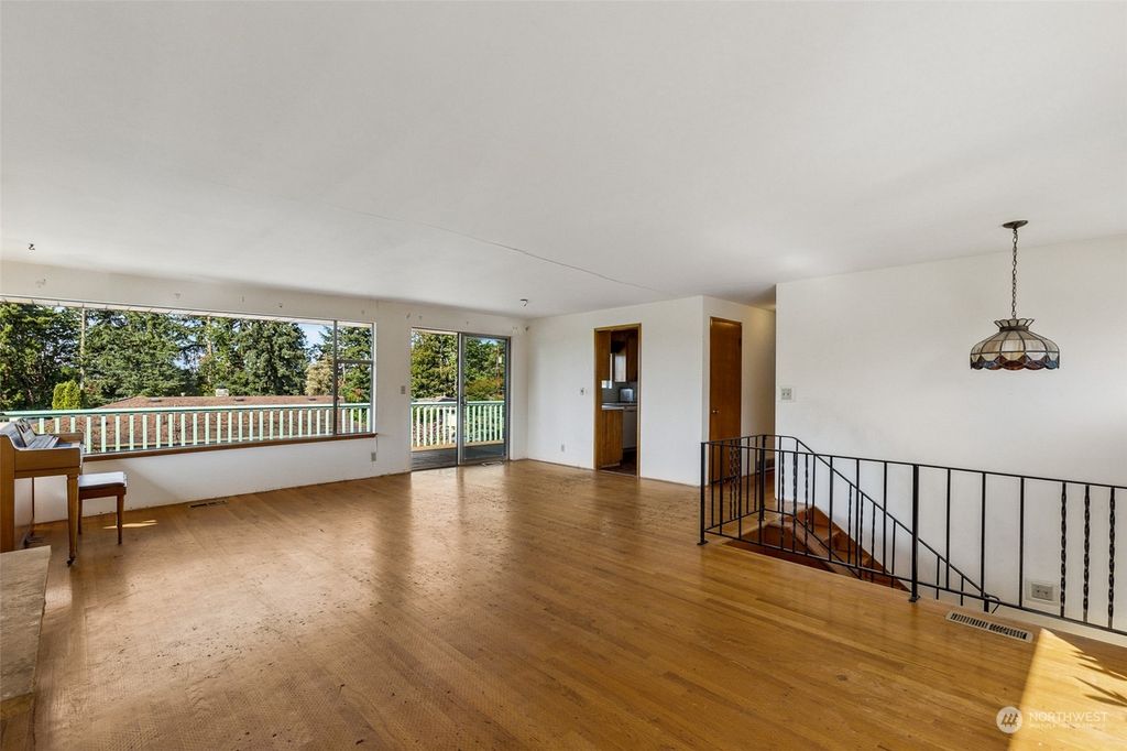 Photo of 23302 67th Avenue W, Mountlake Terrace, WA 98043 (MLS # 2162400)