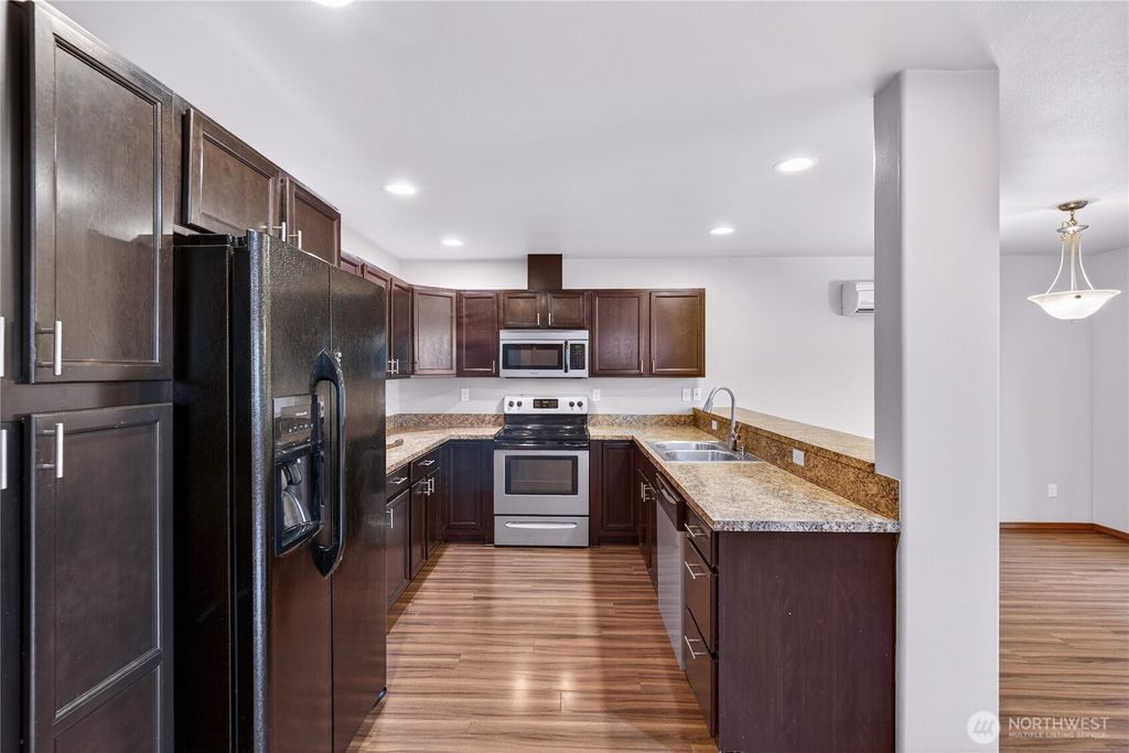 Photo of 80 NE Melrose Drive, Oak Harbor, WA 98277 (MLS # 2496078)