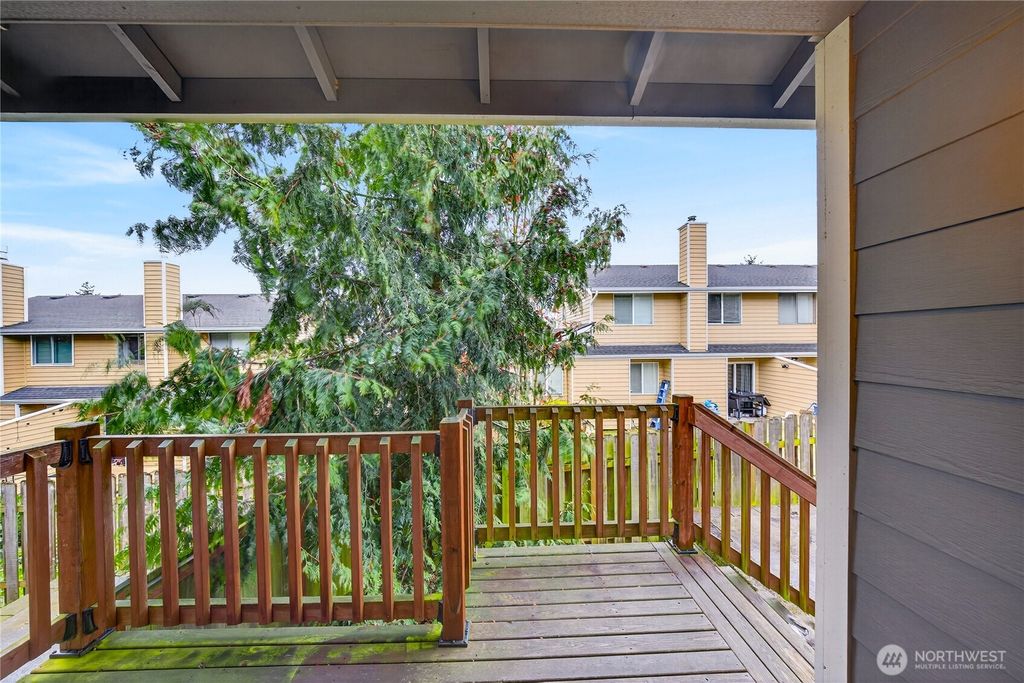 Photo of 80 NE Melrose Drive, Oak Harbor, WA 98277 (MLS # 2496078)