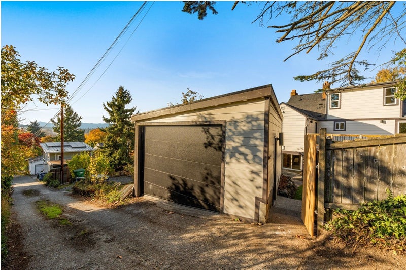 309 NW 48th Street