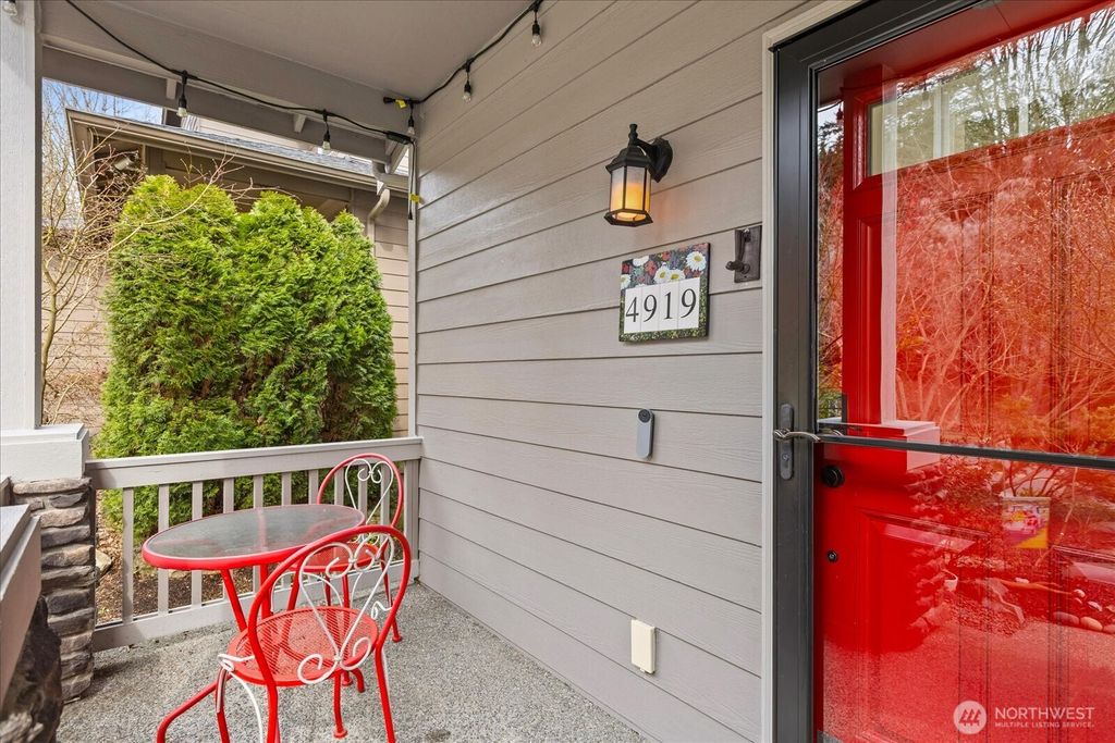 Photo of 4919 79th Avenue NE, Marysville, WA 98270 (MLS # 2496273)