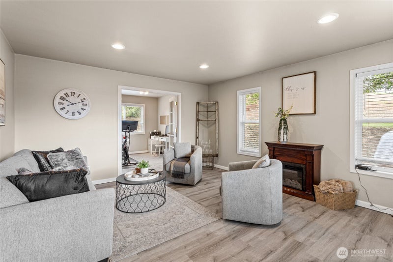 2121 Pleasant Hill Road