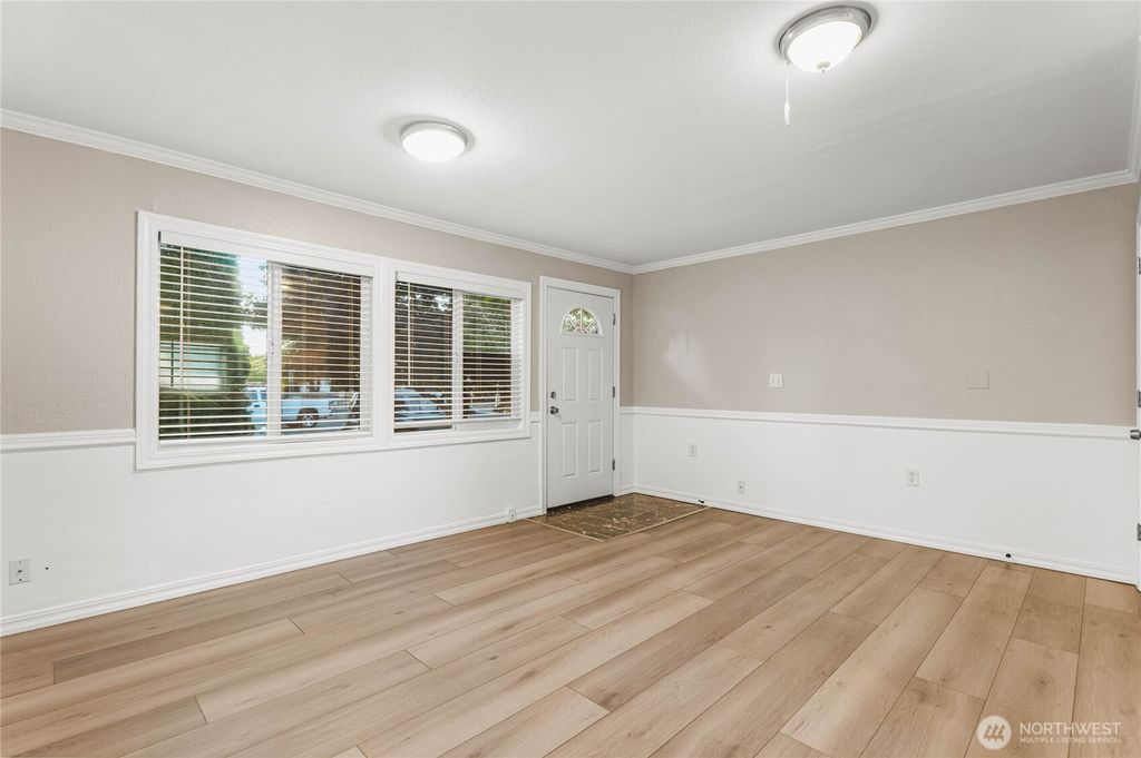 Photo of 754 2nd Avenue N, Kent, WA 98032 (MLS # 2435582)