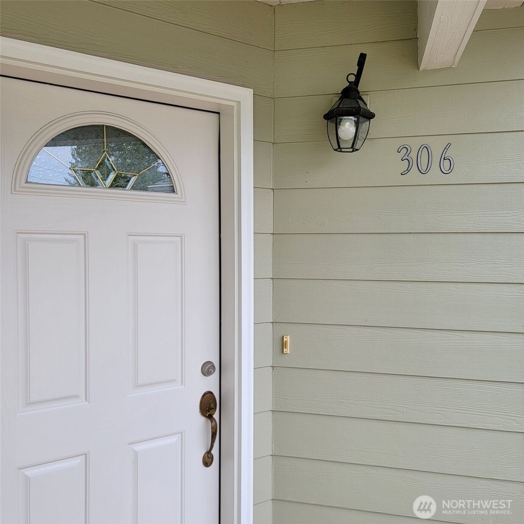 Photo of 306 Date Avenue, Sultan, WA 98294 (MLS # 2396685)