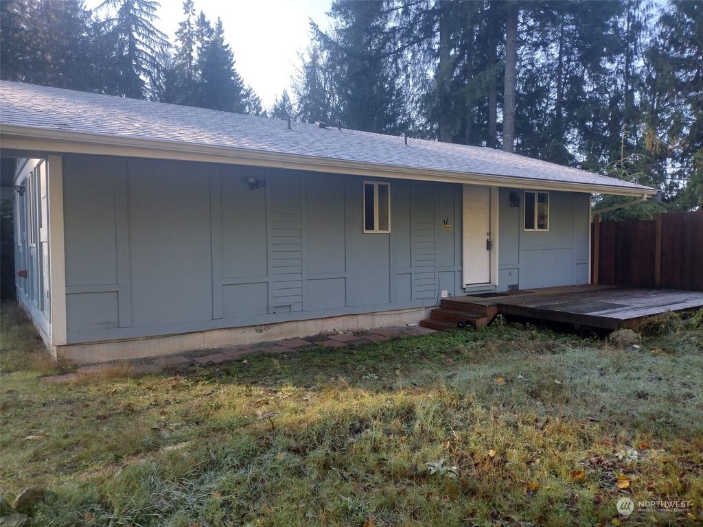 Photo of 13020 W Loop View Drive, Granite Falls, WA 98252 (MLS # 2179647)