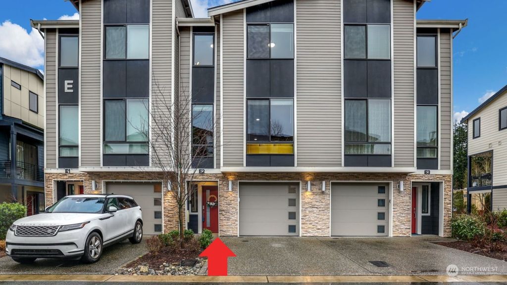 Photo of 12718 35th Avenue SE #E2, Everett, WA 98208 (MLS # 2194841)