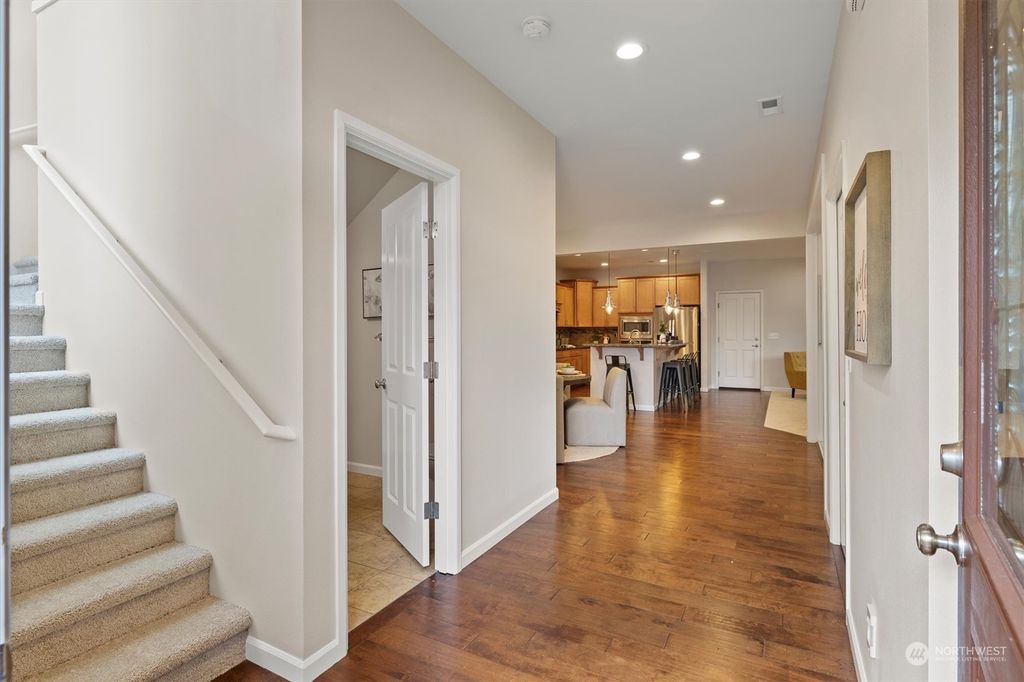 Photo of 16220 SE 139th Court, Renton, WA 98059 (MLS # 2325560)