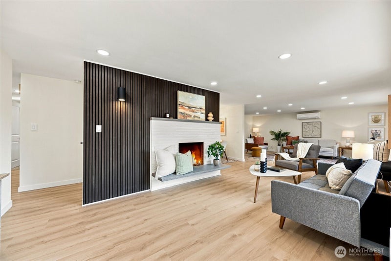2538 NE 107th Street