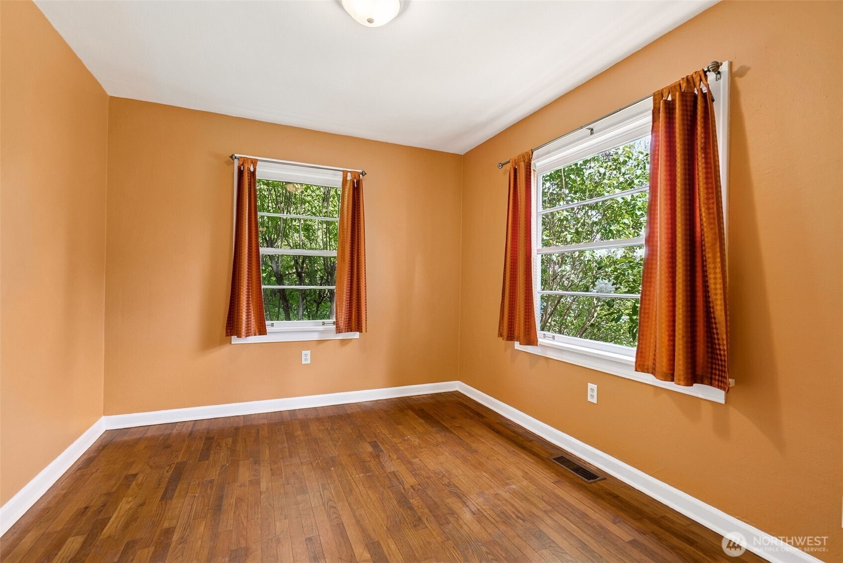 Olympia, Washington 98506, United States, 3 Bedrooms Bedrooms, ,2 BathroomsBathrooms,Residential,Pending,131048