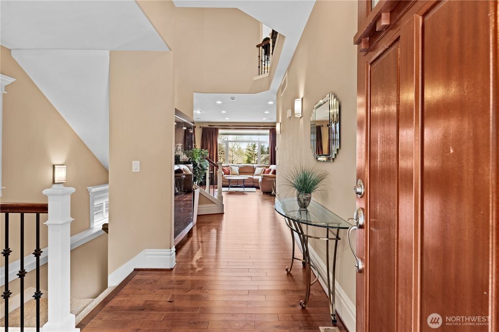 Photo of 2262 NW Fall Line Lane, Issaquah, WA 98027 (MLS # 2504849)