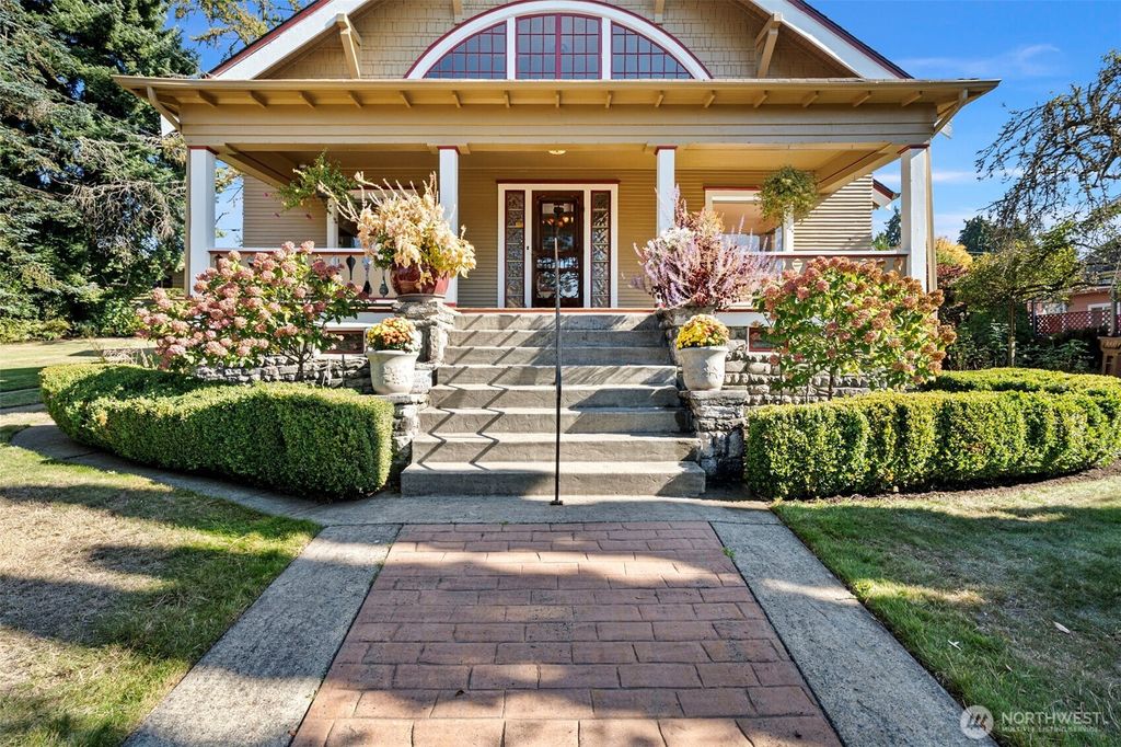 Photo of 5631 S K Street, Tacoma, WA 98408 (MLS # 2442552)