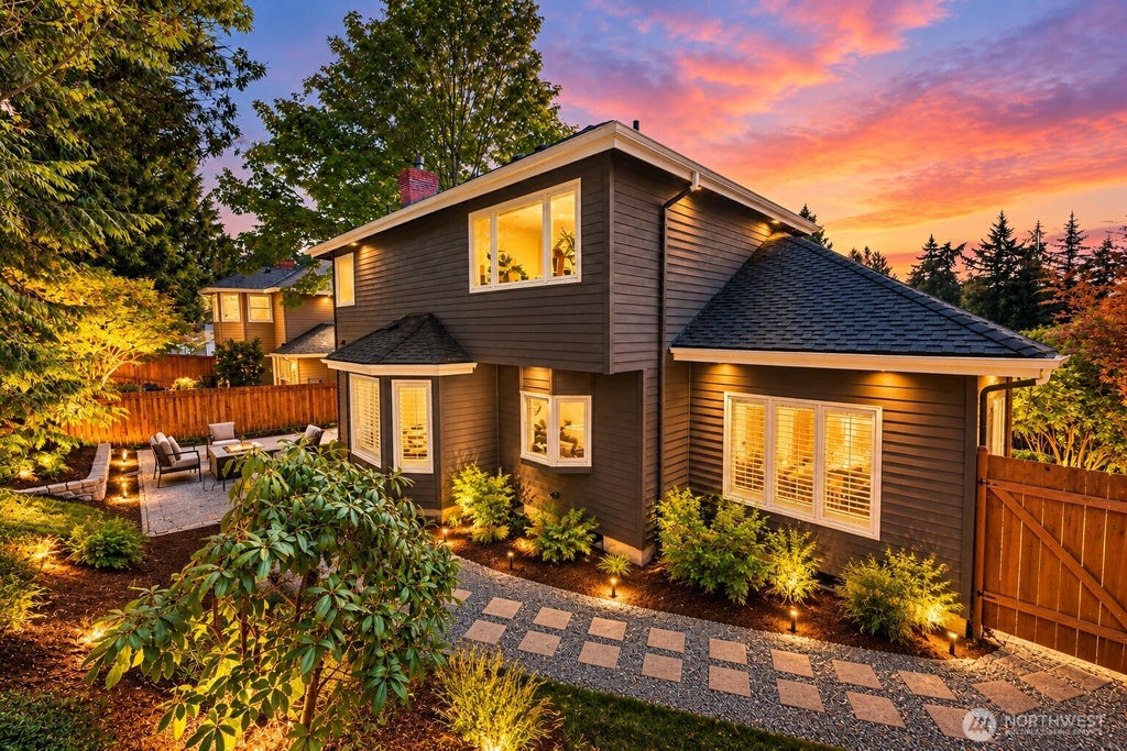 Photo of 1010 106th Avenue SE, Bellevue, WA 98004 (MLS # 2567490)