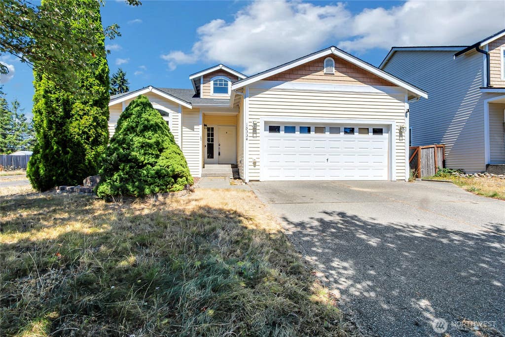 Photo of 15334 104th Avenue SE, Yelm, WA 98597 (MLS # 2553581)
