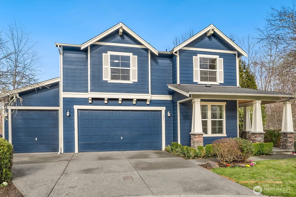 Photo of 252 245th Place NE, Sammamish, WA 98074 (MLS # 2498960)