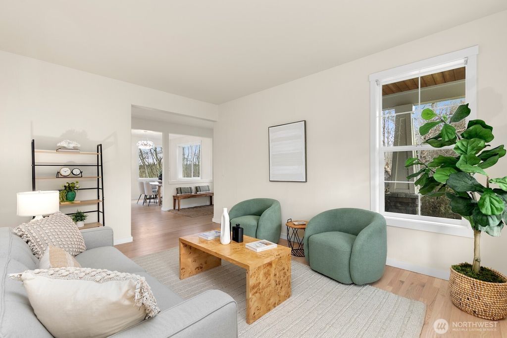 Photo of 252 245th Place NE, Sammamish, WA 98074 (MLS # 2498960)