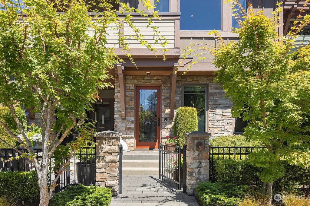 Photo of 1246 N 42nd Place, Renton, WA 98056 (MLS # 2297123)