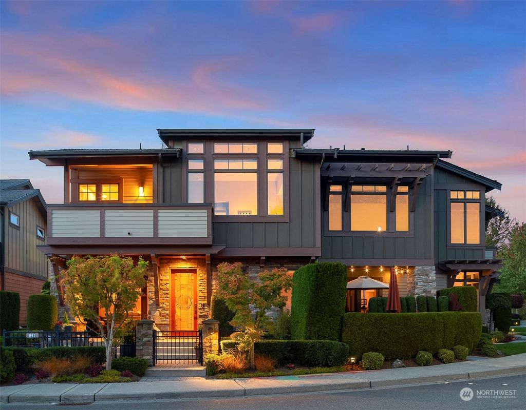 Photo of 1246 N 42nd Place, Renton, WA 98056 (MLS # 2297123)