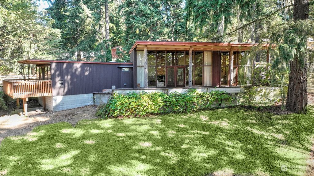 Photo of 2716 120th Avenue NE, Bellevue, WA 98005 (MLS # 2205495)