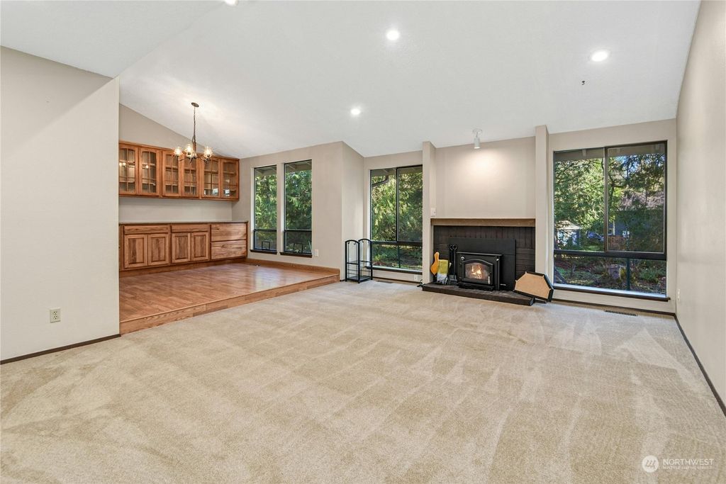 Photo of 2302 SE 200TH Avenue, Sammamish, WA 98075 (MLS # 2199446)