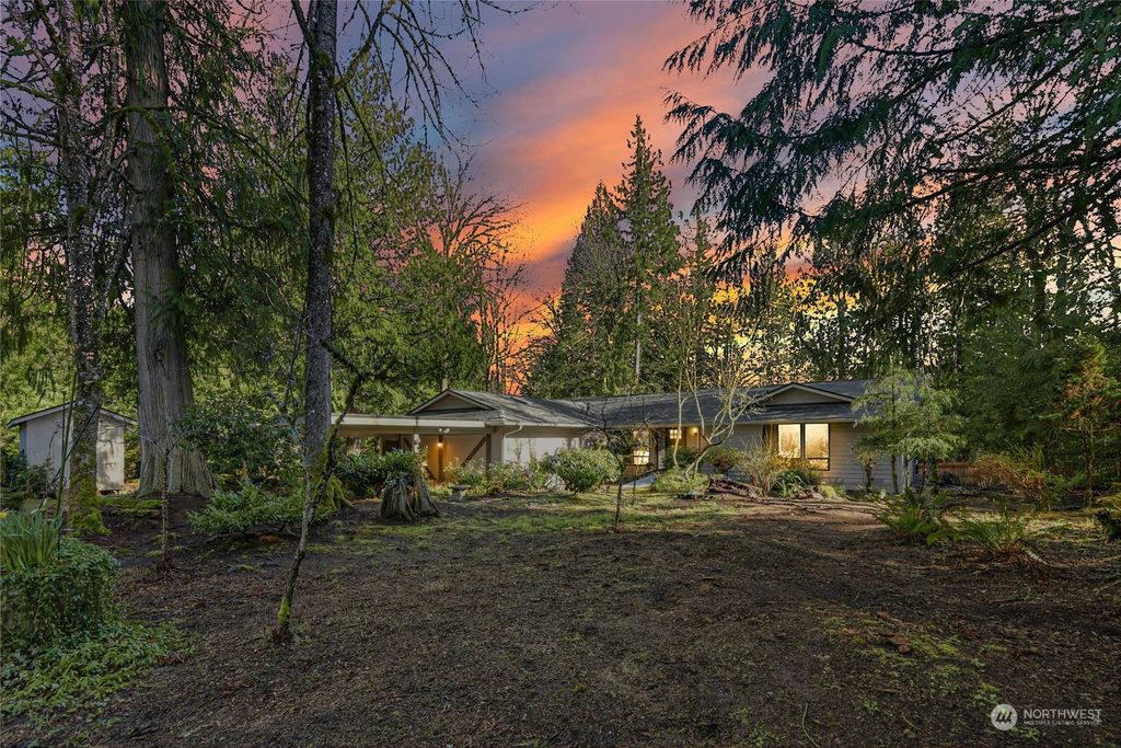 Photo of 2302 SE 200TH Avenue, Sammamish, WA 98075 (MLS # 2199446)