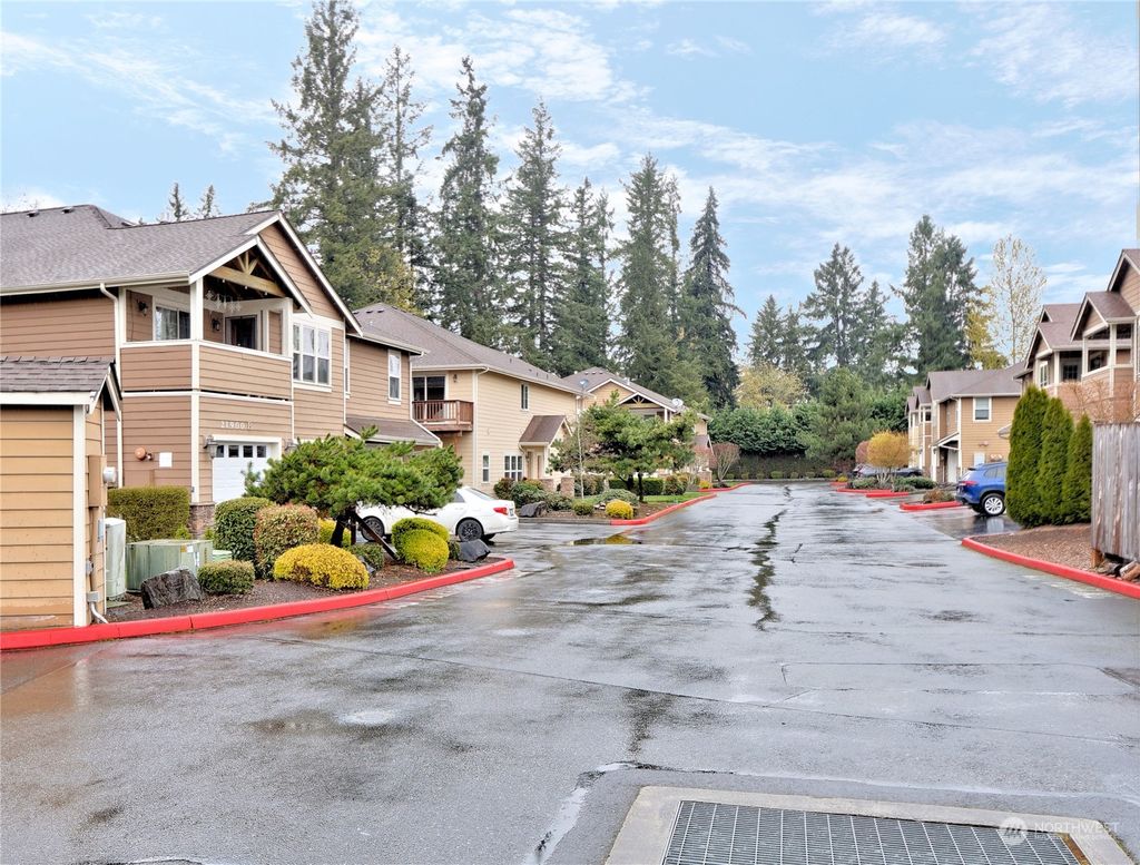 Photo of 21900 SE 242nd Street #D2, Maple Valley, WA 98038 (MLS # 2221258)