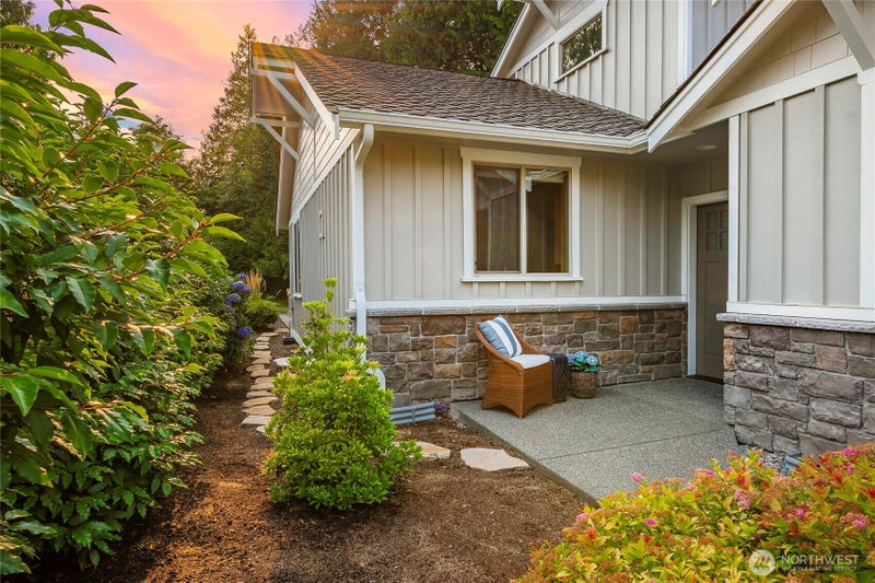 9021 Gleneagle Drive 17