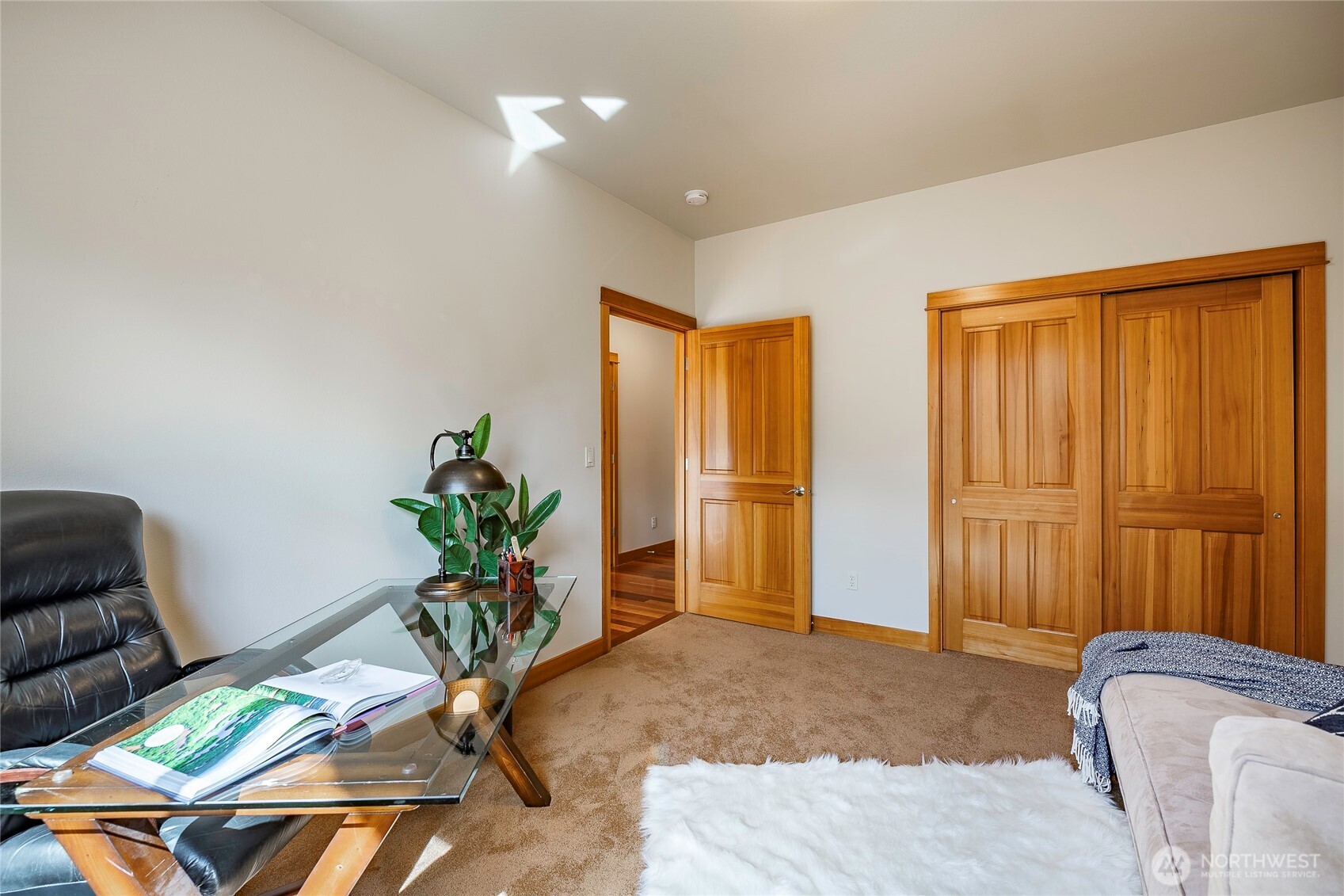 9021 Gleneage Drive 17