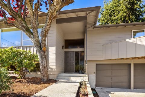Photo of 15713 37th Avenue NE, Lake Forest Park, WA 98155 (MLS # 2445300)