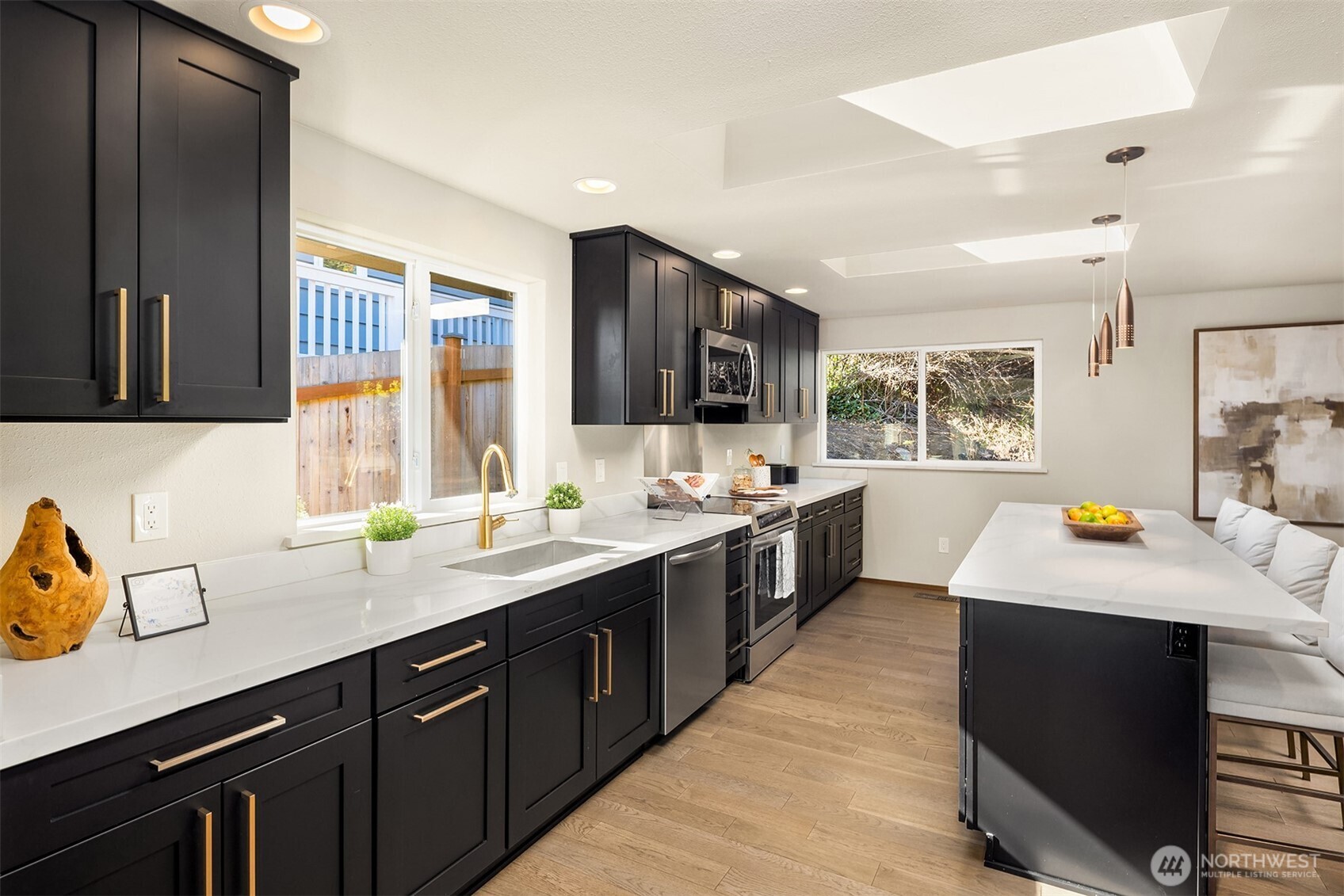 15713 37th Avenue NE