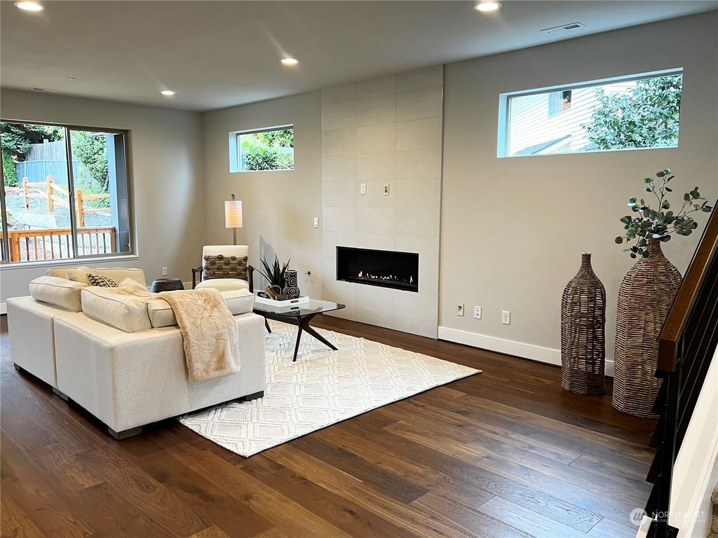 Photo of 16023 124th Court NE, Woodinville, WA 98072 (MLS # 1983057)