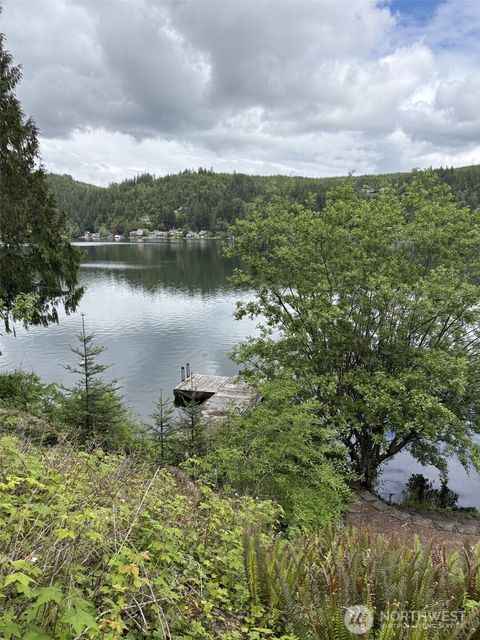 Photo of 907 Summit Lake Shore Road NW, Olympia, WA 98502 (MLS # 2532560)
