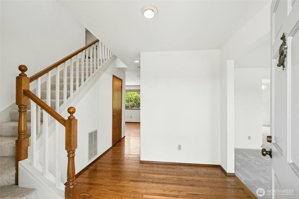 Photo of 2752 SW 343rd Place, Federal Way, WA 98023 (MLS # 2552741)