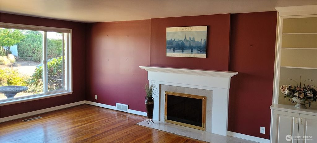 Photo of 1803 126th Avenue SE, Bellevue, WA 98005 (MLS # 2433425)