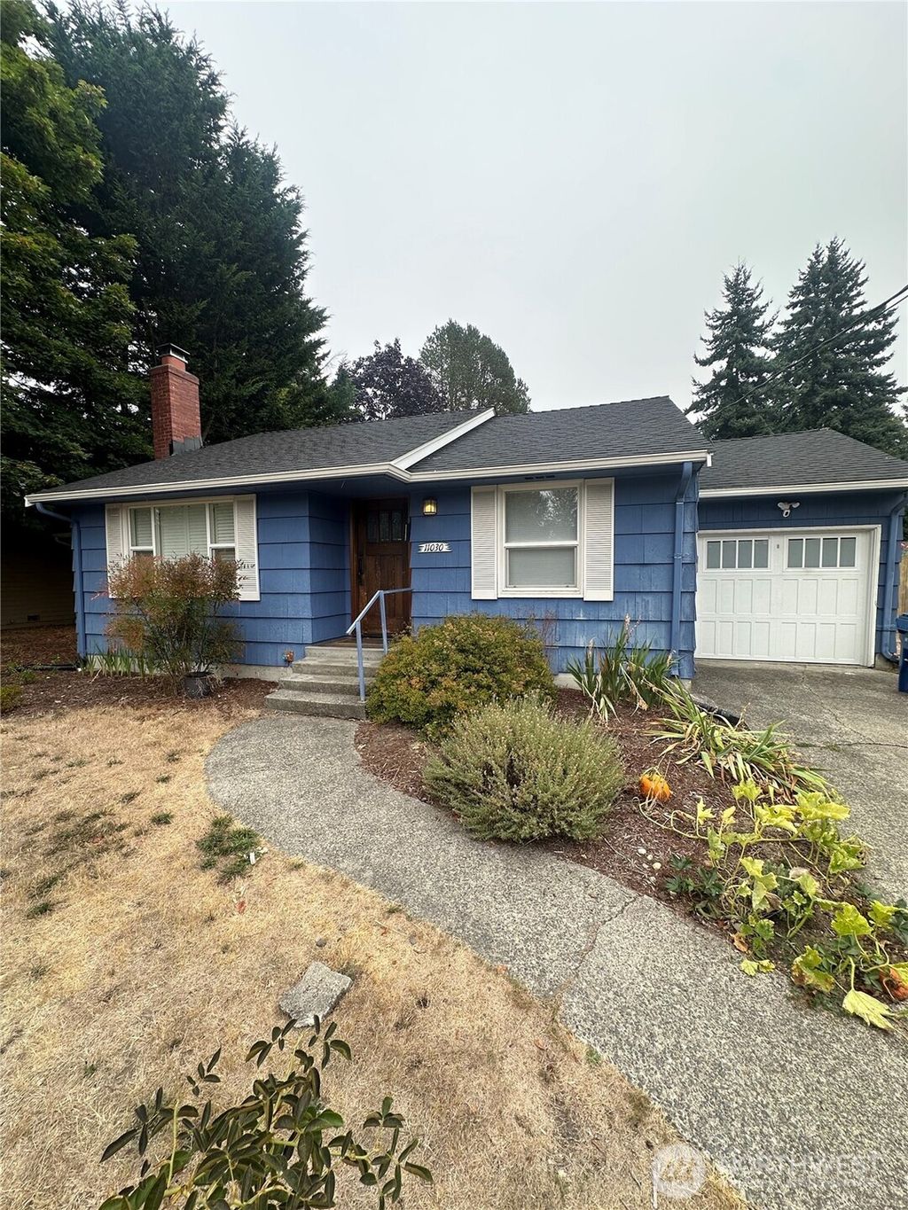 Photo of 11030 14th Avenue NE, Seattle, WA 98125 (MLS # 2434415)