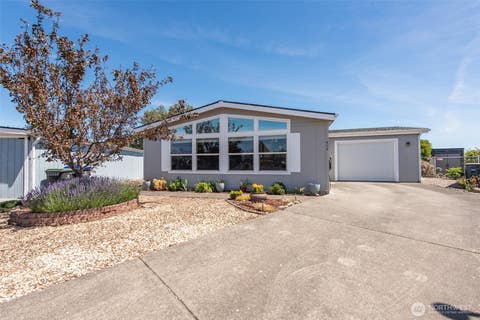 Photo of 622 N Seventh Avenue, Sequim, WA 98382 (MLS # 2538794)