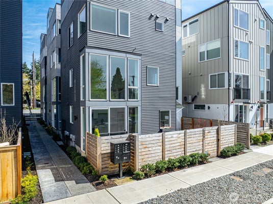 6320 41ST AVE SW APT B, SEATTLE, WA 98136 - Image ffb1006bdc27ccaa62d42038ccf2b01d/2866249846