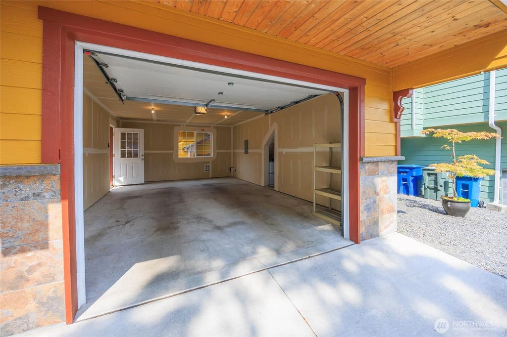 Photo of 521 Avenue C, Snohomish, WA 98290 (MLS # 2560365)
