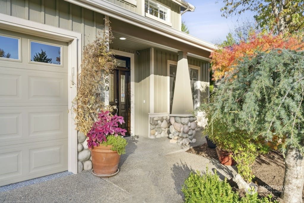 Photo of 660 12th Avenue, Kirkland, WA 98033 (MLS # 2307554)
